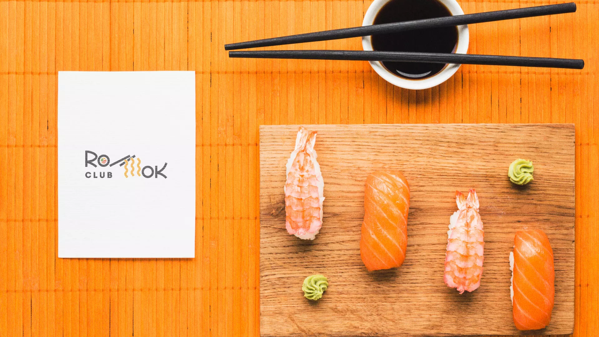 Создание логотипа суши-бара «Roll Wok Club» в Хилоке
